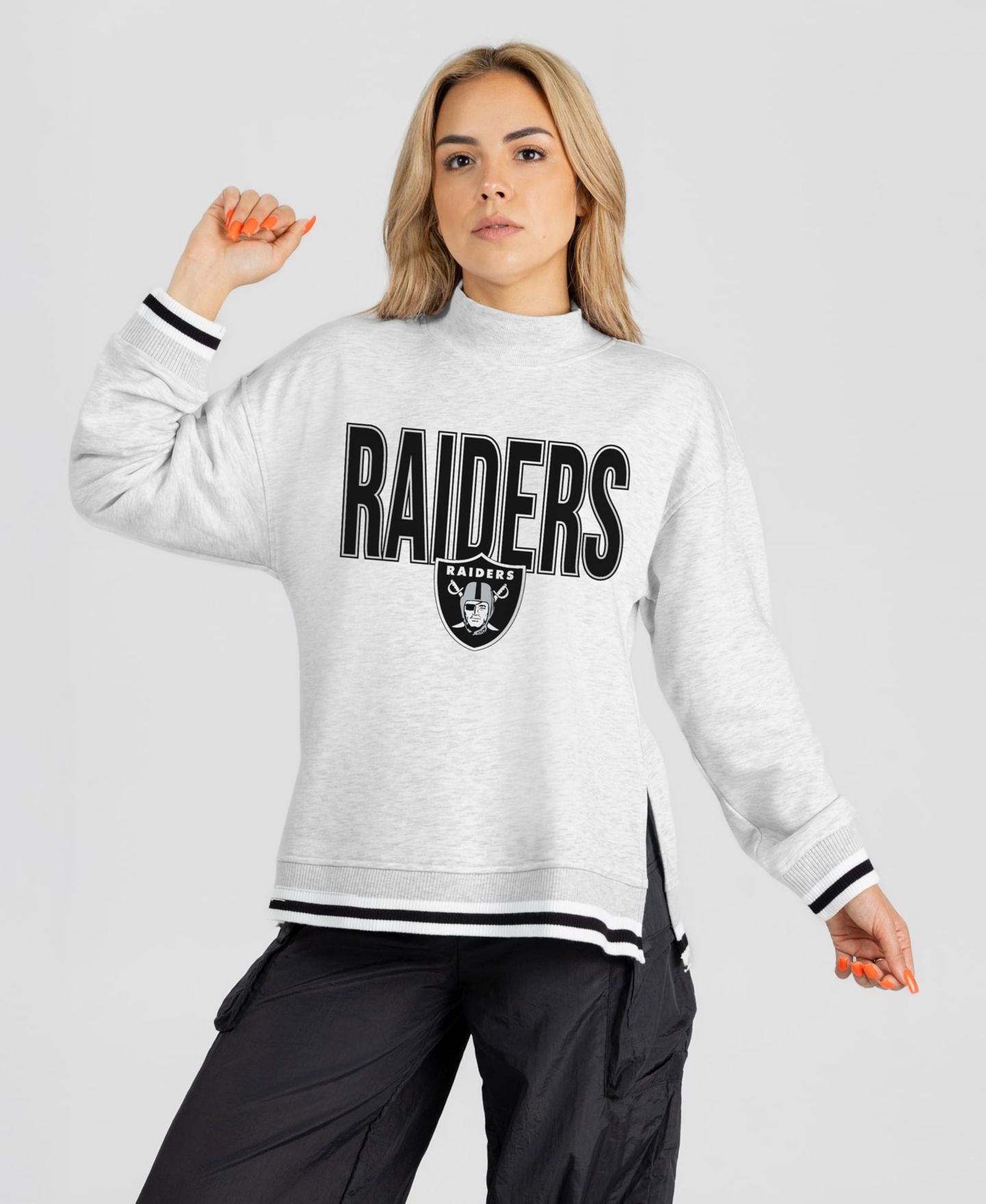 Женская толстовка Gameday Couture Ash Las Vegas Raiders Rally Point Contrast Stripe Mock Neck — фото 1