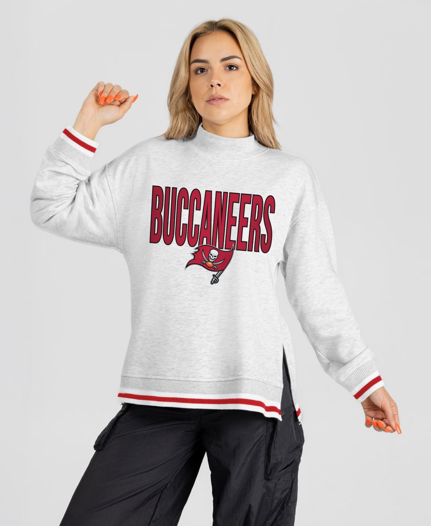 Женская толстовка Gameday Couture Ash Tampa Bay Buccaneers Rally Point Contrast Stripe Mock Neck — фото 1