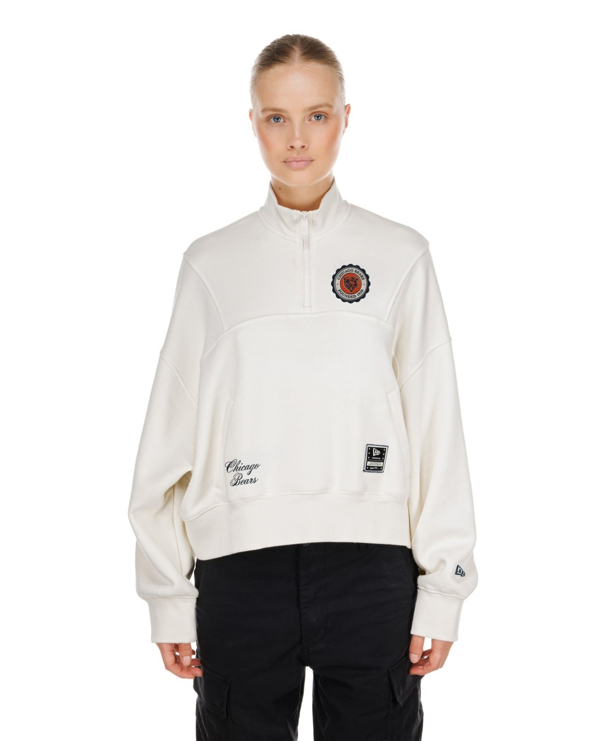 New Era Women's Cream Chicago Bears Academic Quarter-Zip Pullover - Cream