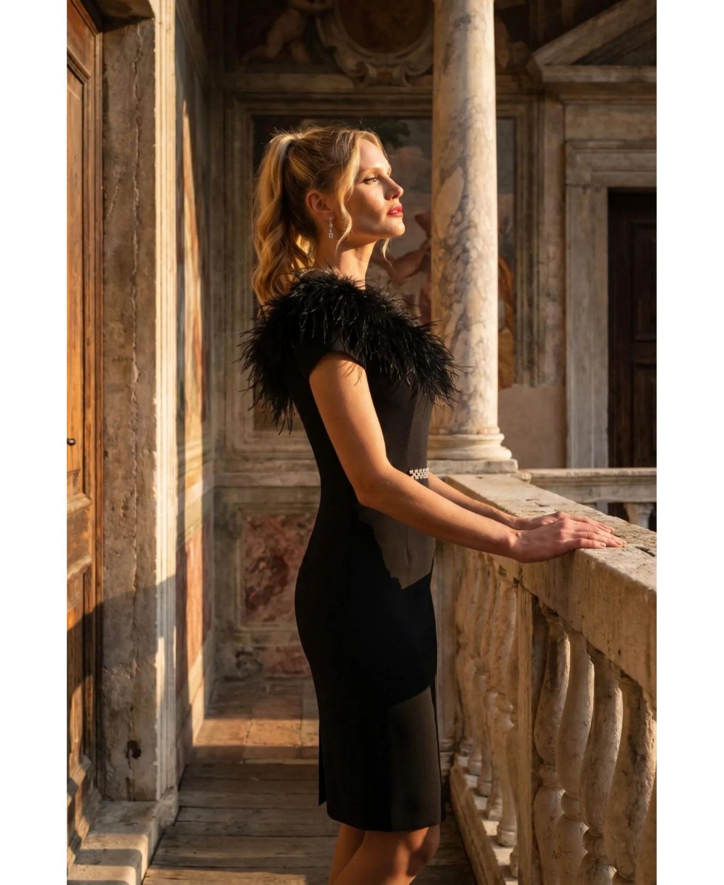 Женское платье Luna Fashion House Dora Crepe V-Neck Sheath with Removable Feather Collar and Crystal Waist Bar, цвет: Чёрный — фото 7
