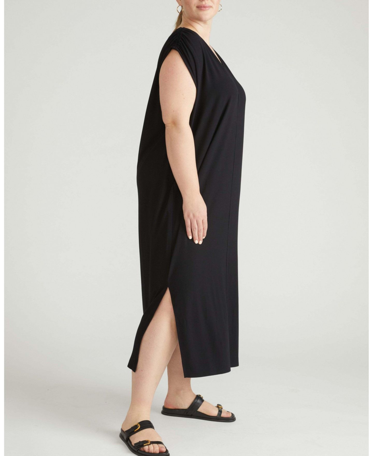 Женское платье Universal Standard Plus Size Kris Divine Maxi Loose-Fit Side-Slit, цвет: Чёрный — фото 3