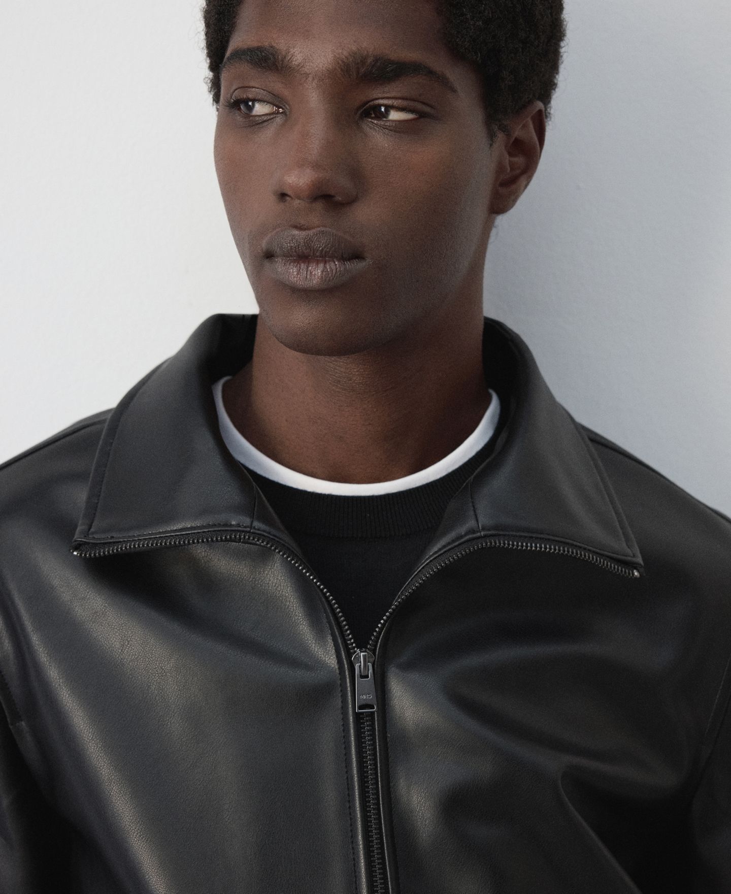 Мужская куртка Mango Julio Slim-Fit Bomber, цвет: Чёрный — фото 3