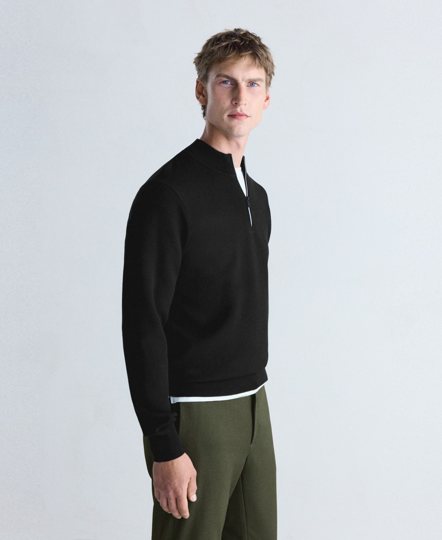 Мужской свитер Mango Jersey Luxusp Quarter-Zip Slim-Fit, цвет: Чёрный — фото 7