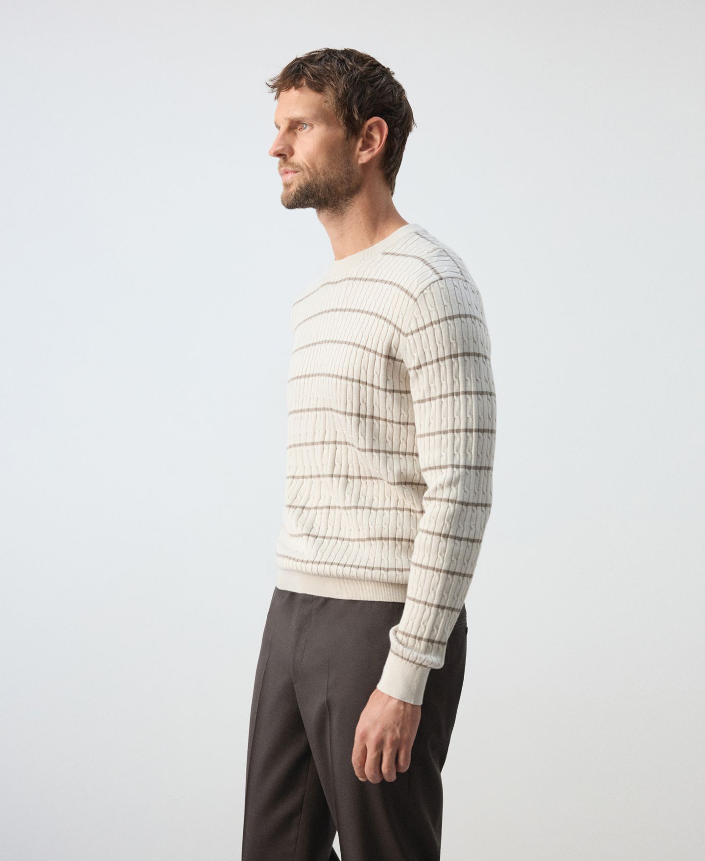 Мужской свитер Mango Marsr Cable-Knit Striped Crewneck, цвет: Светлый пастельный серый — фото 7