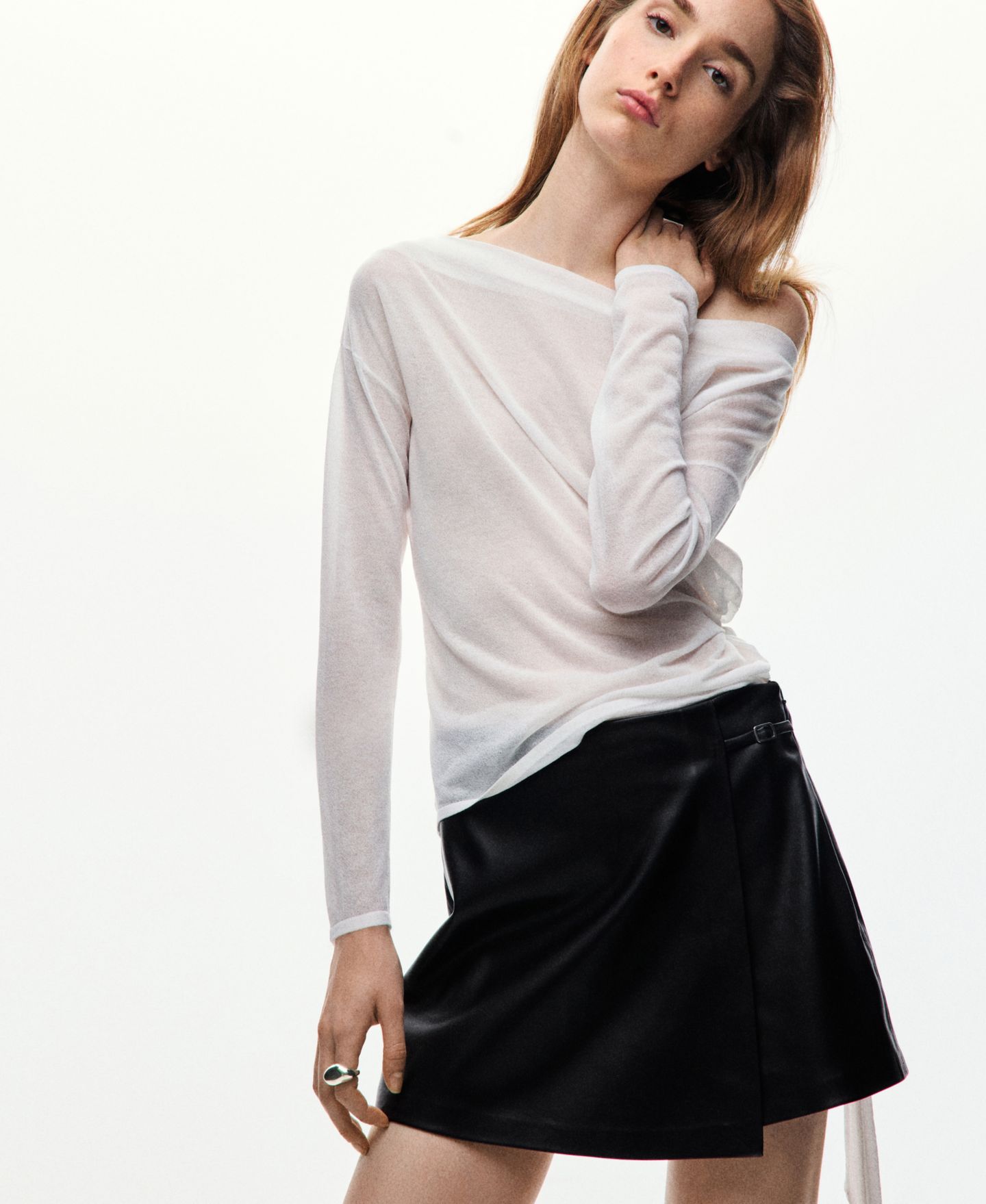Женская юбка-шорты Mango High-Waisted Mini Buckle Faux Leather Skort, цвет: Чёрный — фото 5