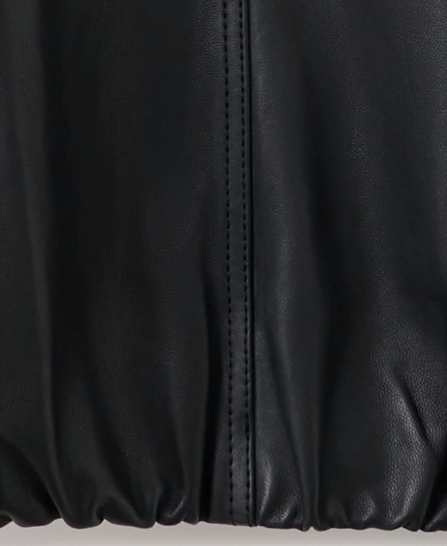 Женская куртка Mango Oversized Funnel Neck Leather, цвет: Чёрный — фото 3