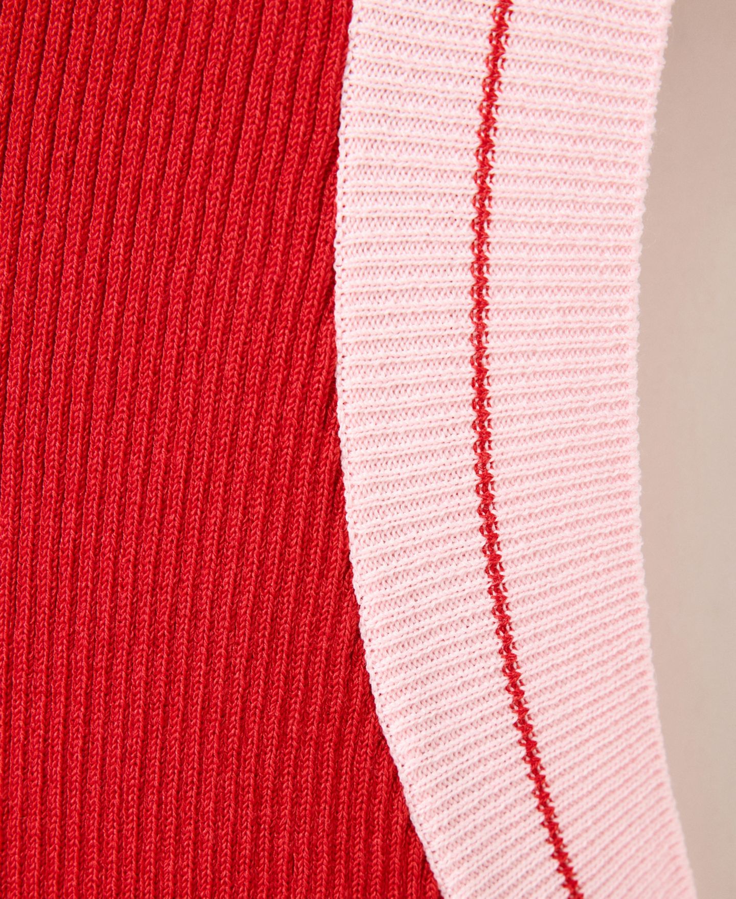 Женский топ Mango Contrasting Trim Ribbed, цвет: Красный — фото 4