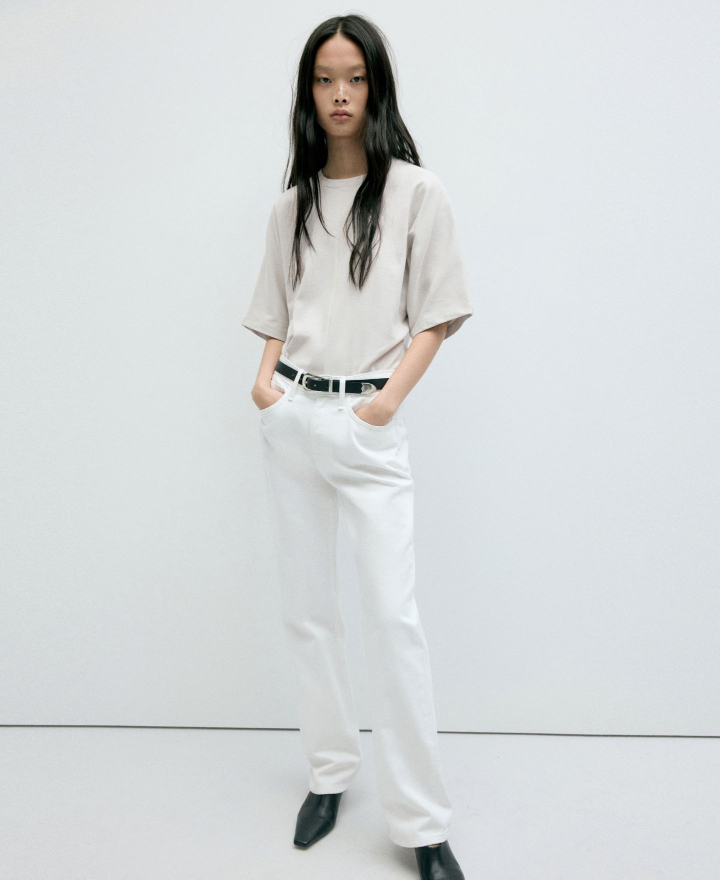 Женская футболка Mango Oversized Seam Detail, цвет: Серый — фото 2