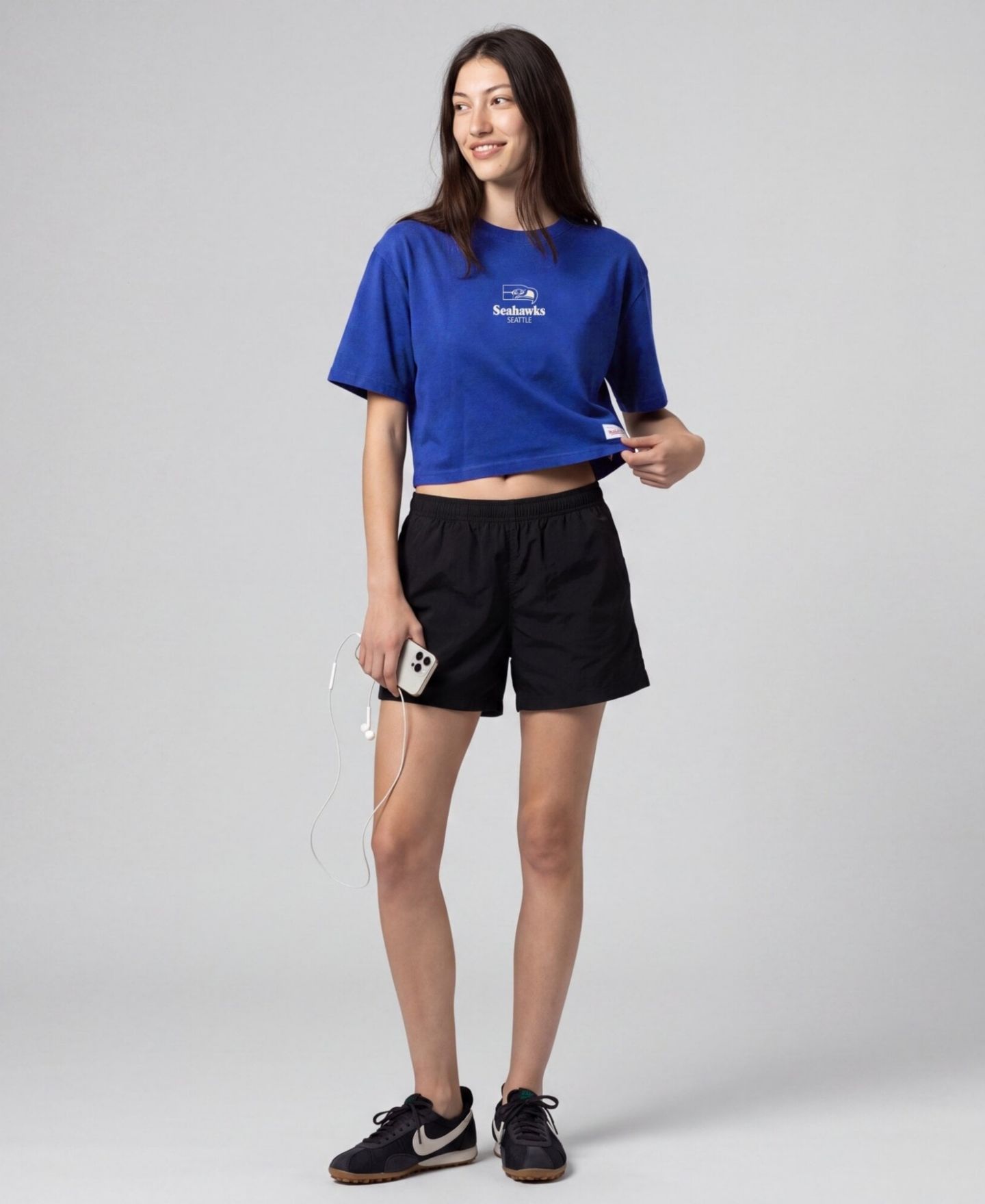 Женская футболка Mitchell & Ness Mitchell Ness Royal Seattle Seahawks Core Essentials Micro Logo Boxy Crop — фото 3