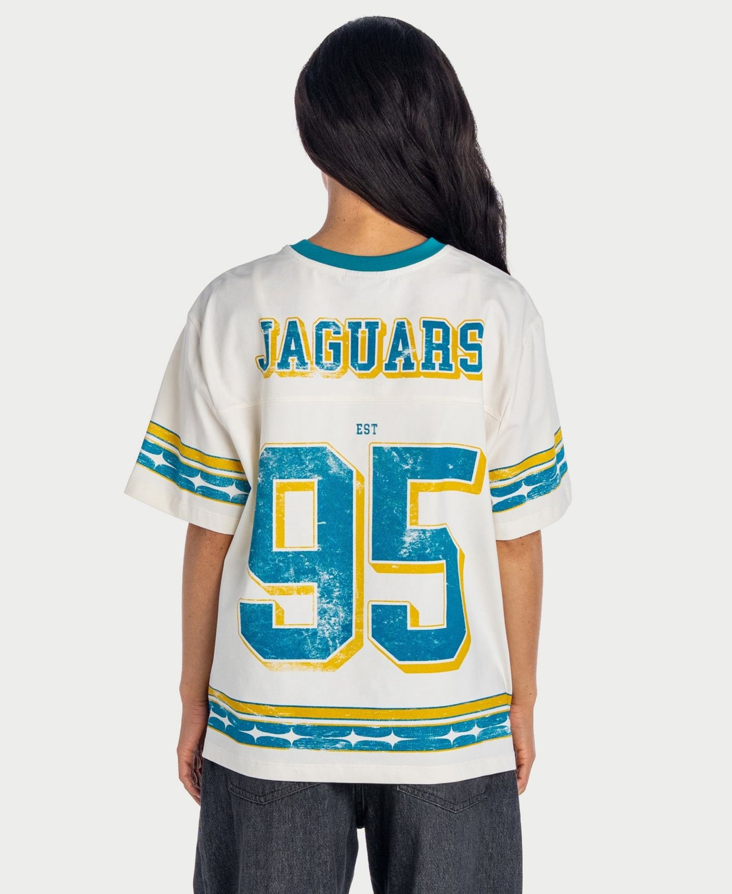 Женская футболка The Wild Collective Cream Jacksonville Jaguars Oversized Established Boyfriend — фото 2