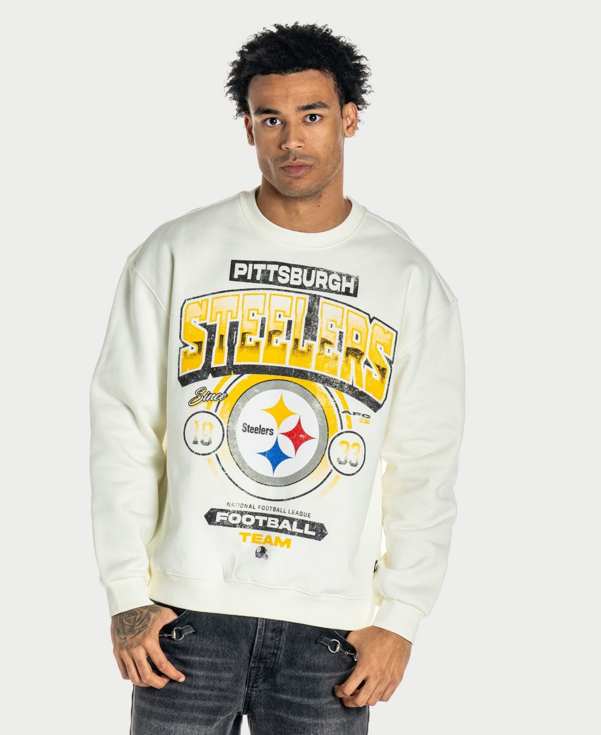 The Wild Collective Men's and Women's Cream Pittsburgh Steelers Graphic Sweatshirt - Cream