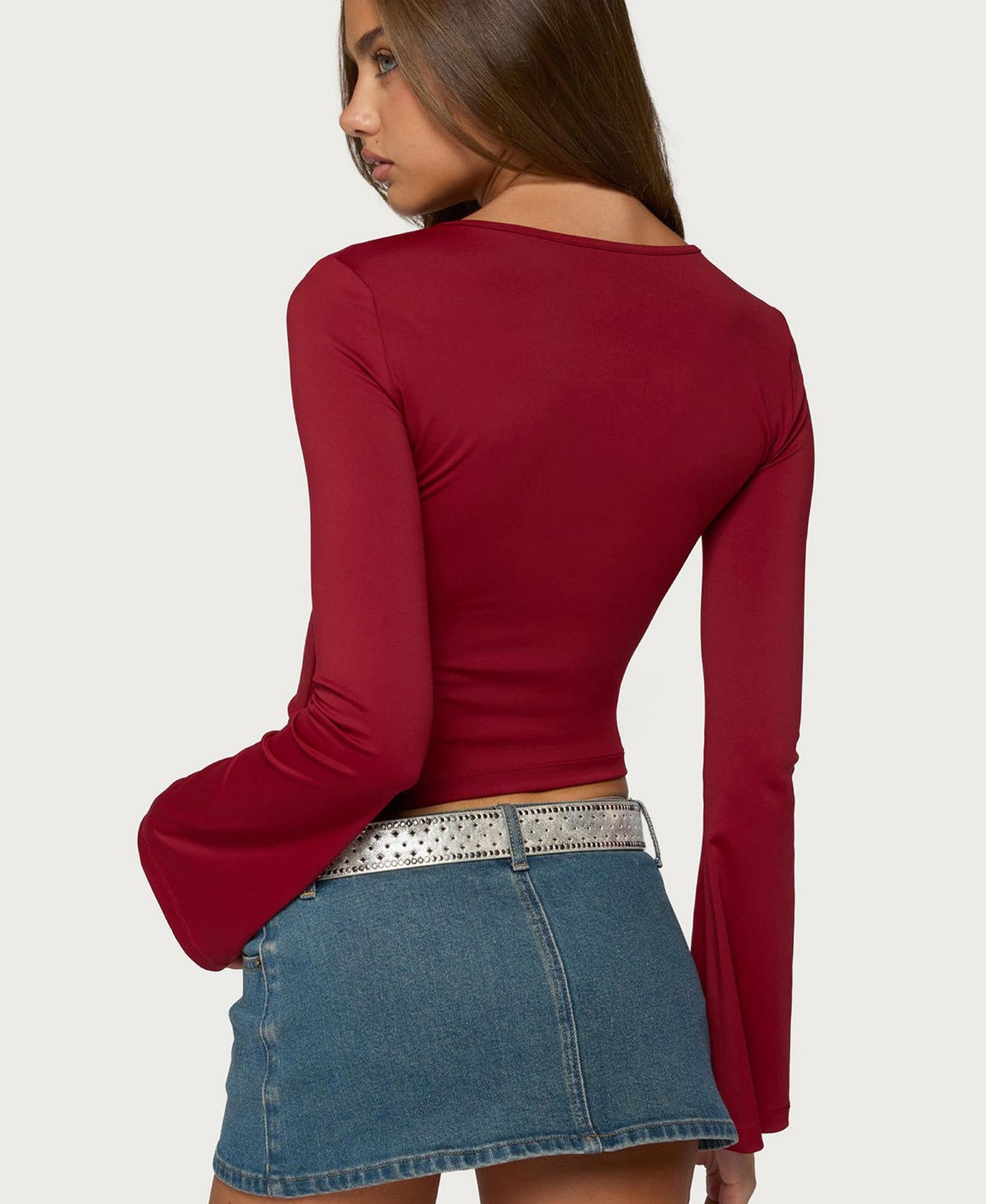 Женский топ Edikted Dena Keyhole Long-Sleeve Bell-Sleeve, цвет: Бордовый — фото 4