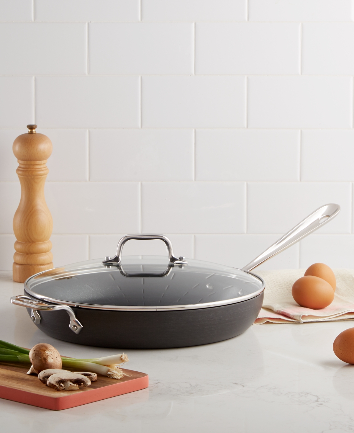 https://slimages.macysassets.com/is/image/MCY/products/3/optimized/8050233_fpx.tif?wid=1200&fmt=jpeg&qlt=100