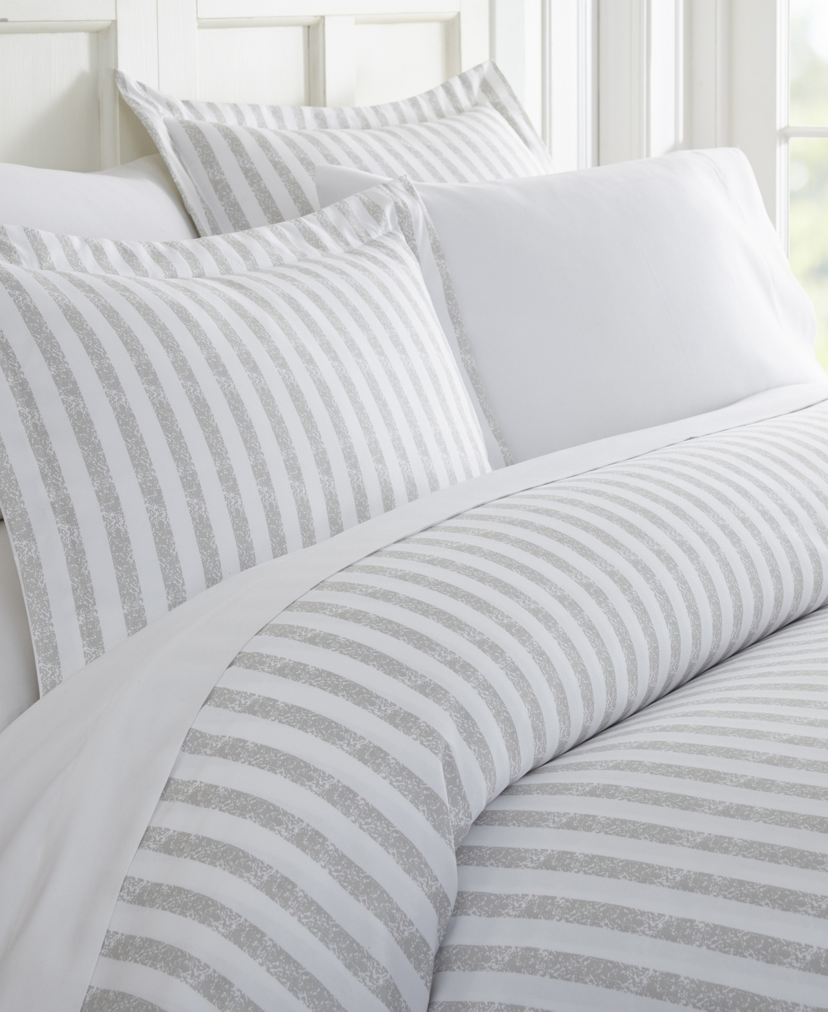https://slimages.macysassets.com/is/image/MCY/products/4/optimized/10682854_fpx.tif?wid=1200&fmt=jpeg&qlt=100