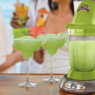 Bahamas Frozen Concoction Maker With No-Brainer Mixer And Easy Pour Jar