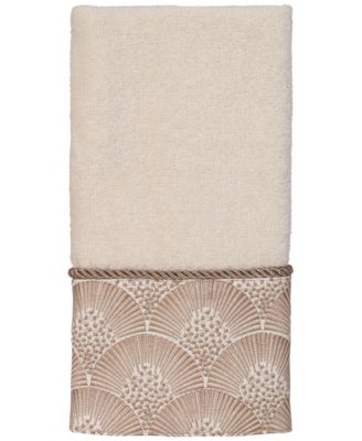 Avanti - Deco Shells Fingertip Towel