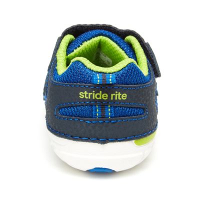 stride rite soft motion adrian sneaker