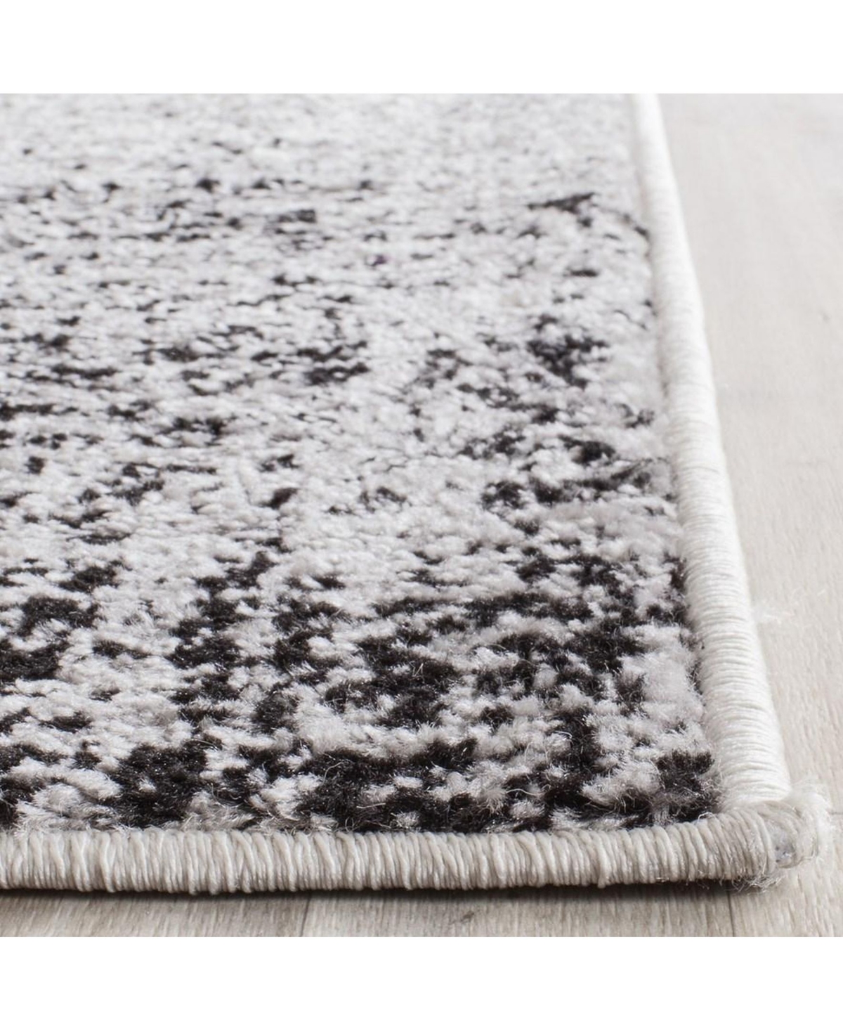 Safavieh Adirondack 116and Black Area Rug - Silver