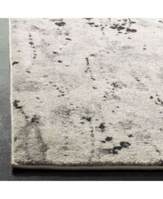 Evoke EVK284 Ivory and Gray 5'1" x 7'6" Area Rug