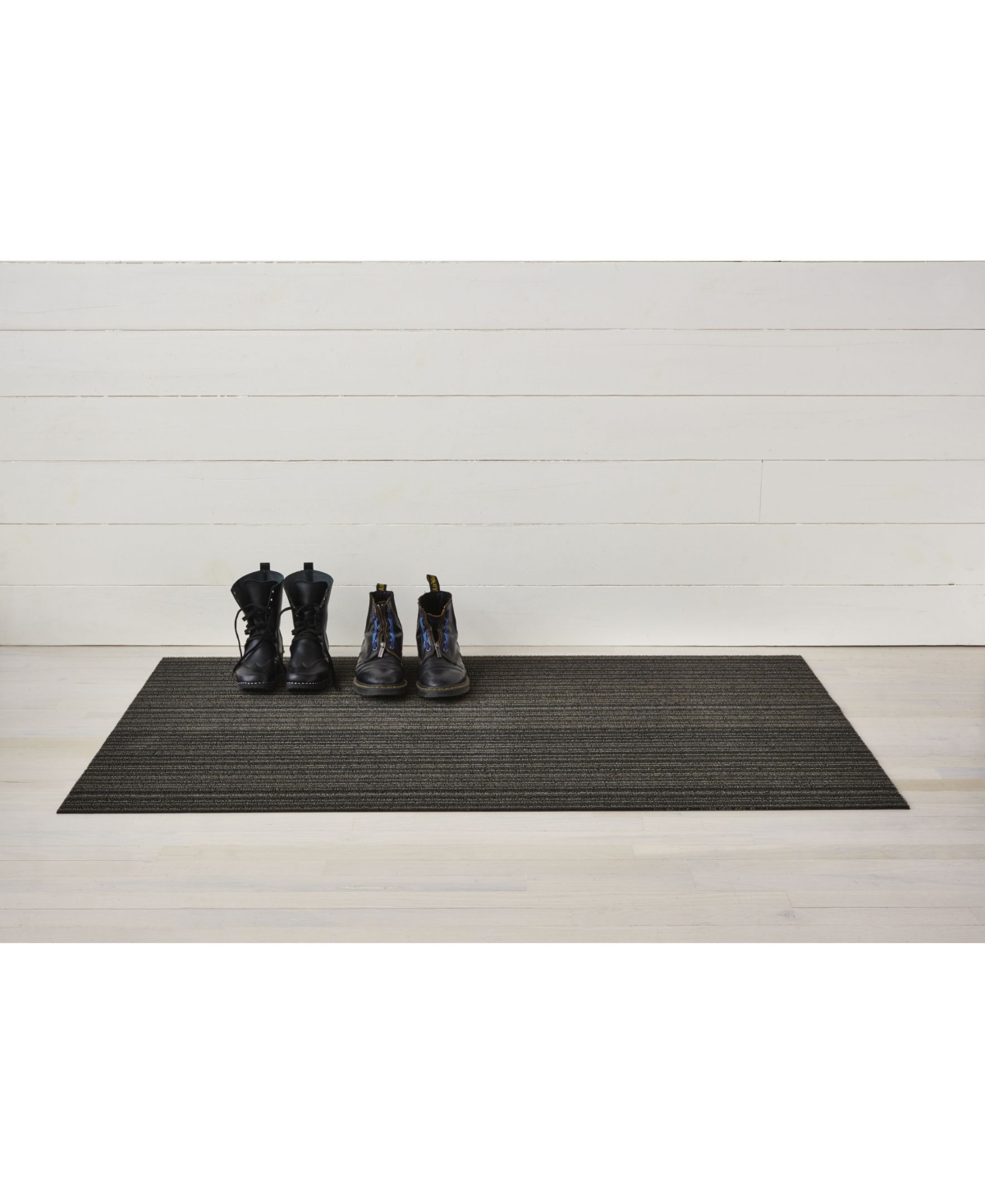 Chilewich Skinny Stripe Shag Big Mat -
