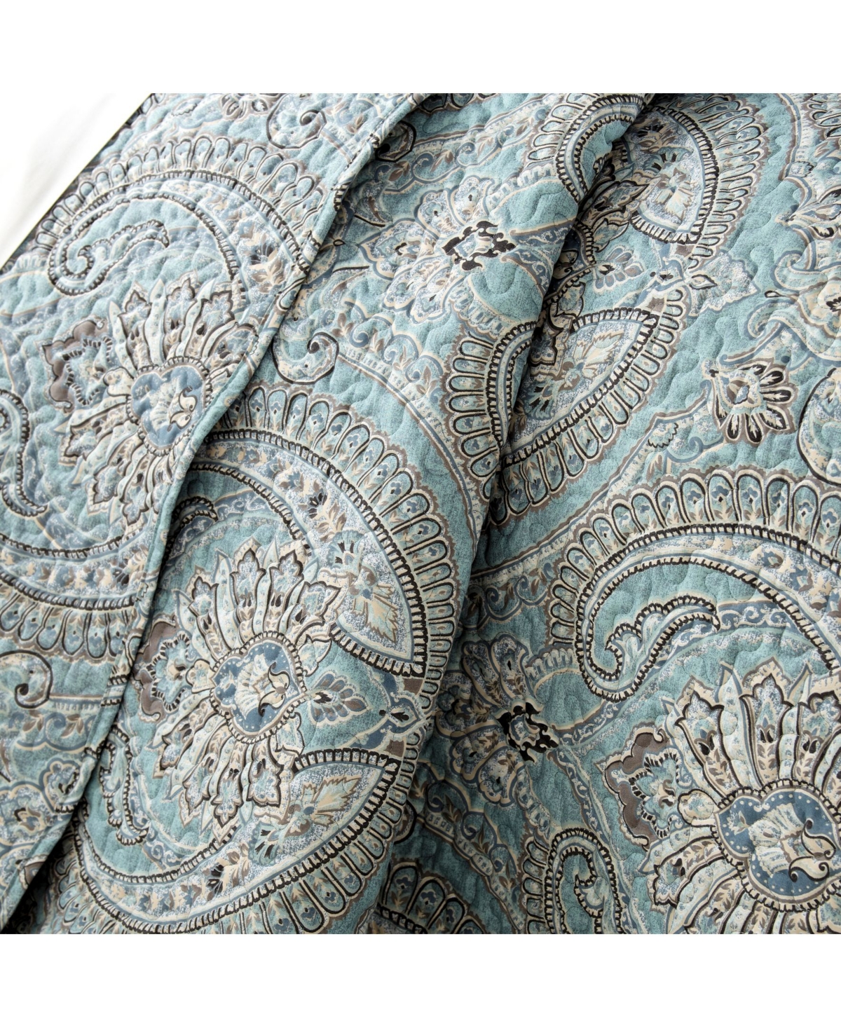 Southshore Fine Linens Classic Paisley 3-Pc. Quilt Set