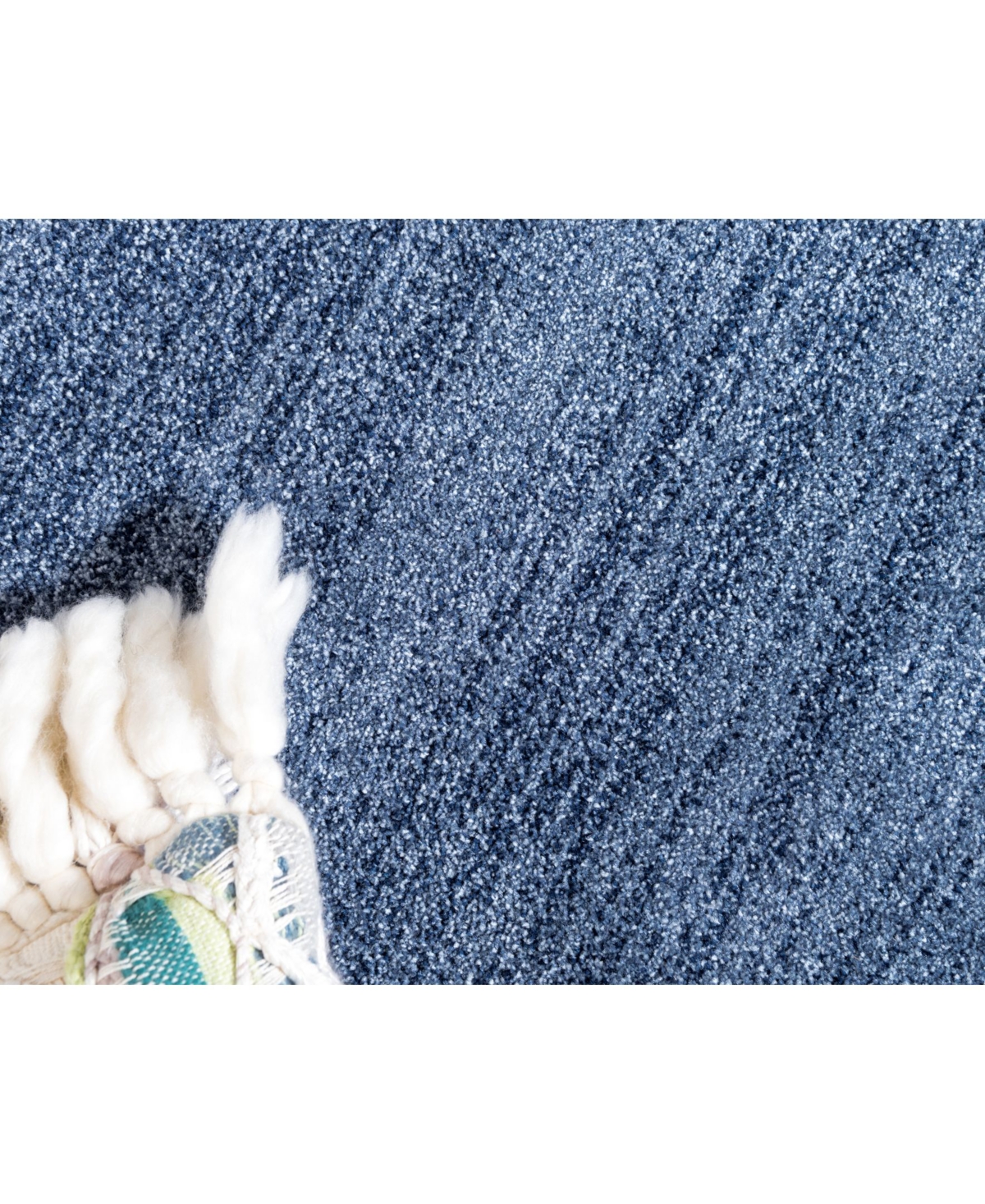 Bayshore Home Lyon Lyo1 7' x 10' Area Rug