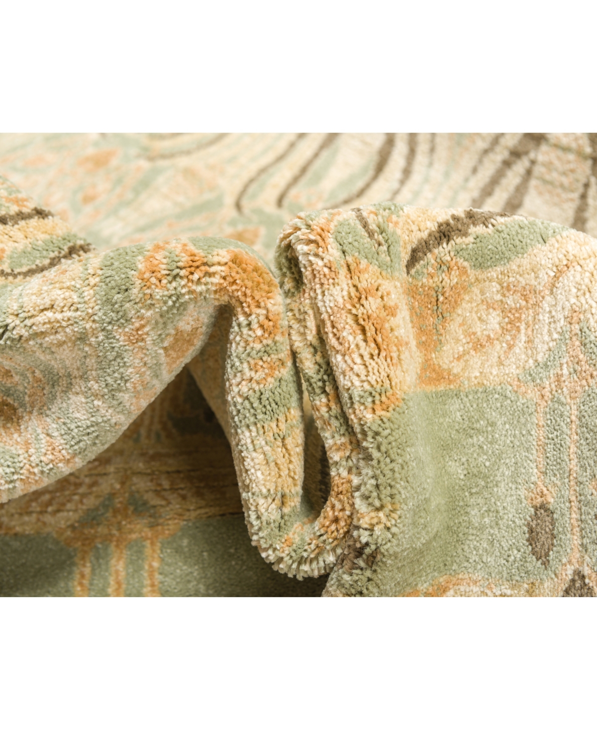 Bayshore Home Orwyn Orw3 10' Area Rug