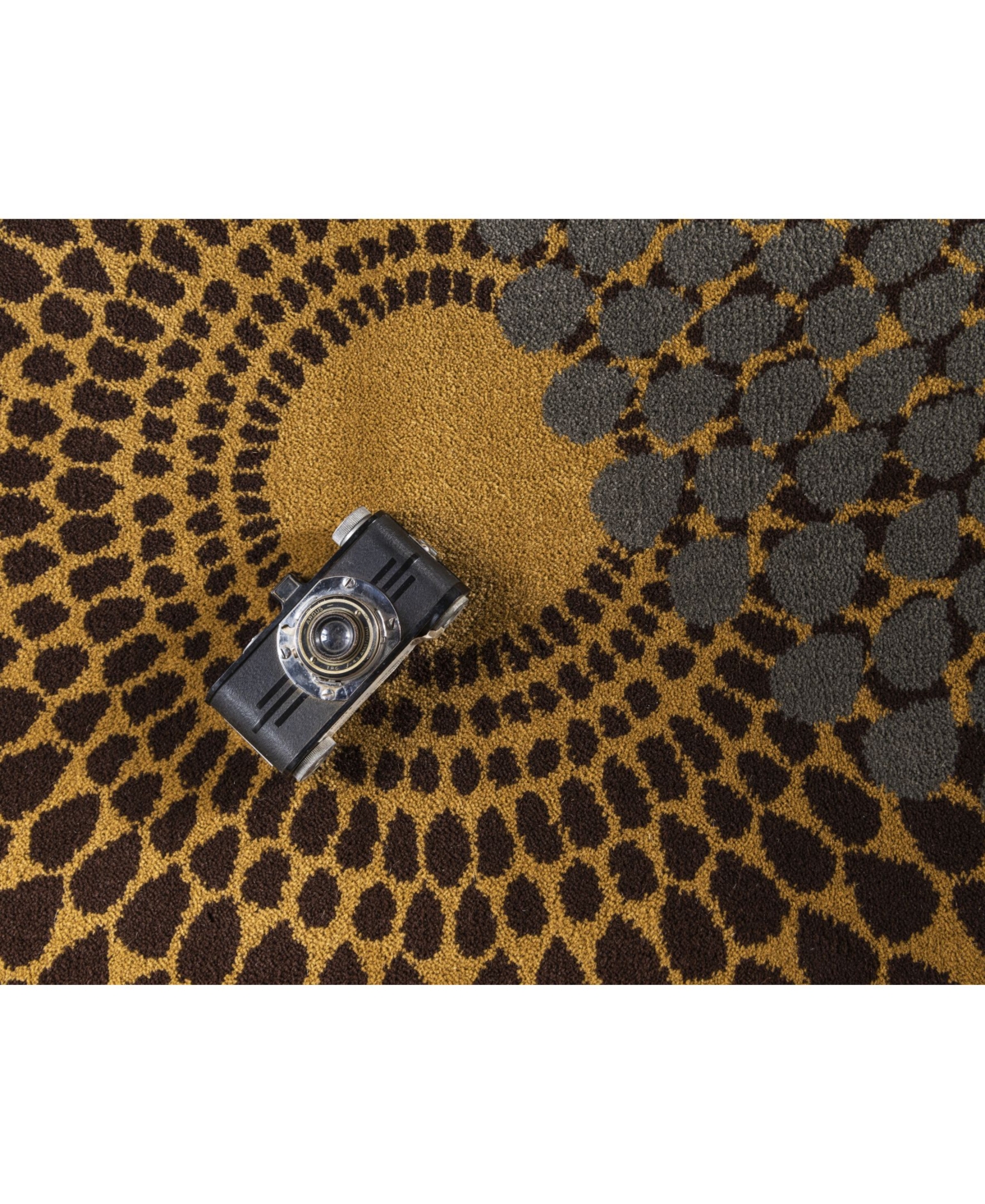 Bayshore Home Kallista Kal2Area Rug - Beige