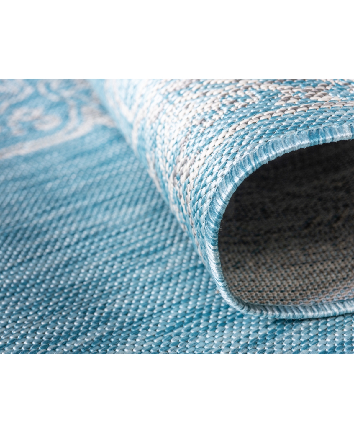 Bayshore Home Outdoor Pashio Pas8Area Rug - Light Aqua