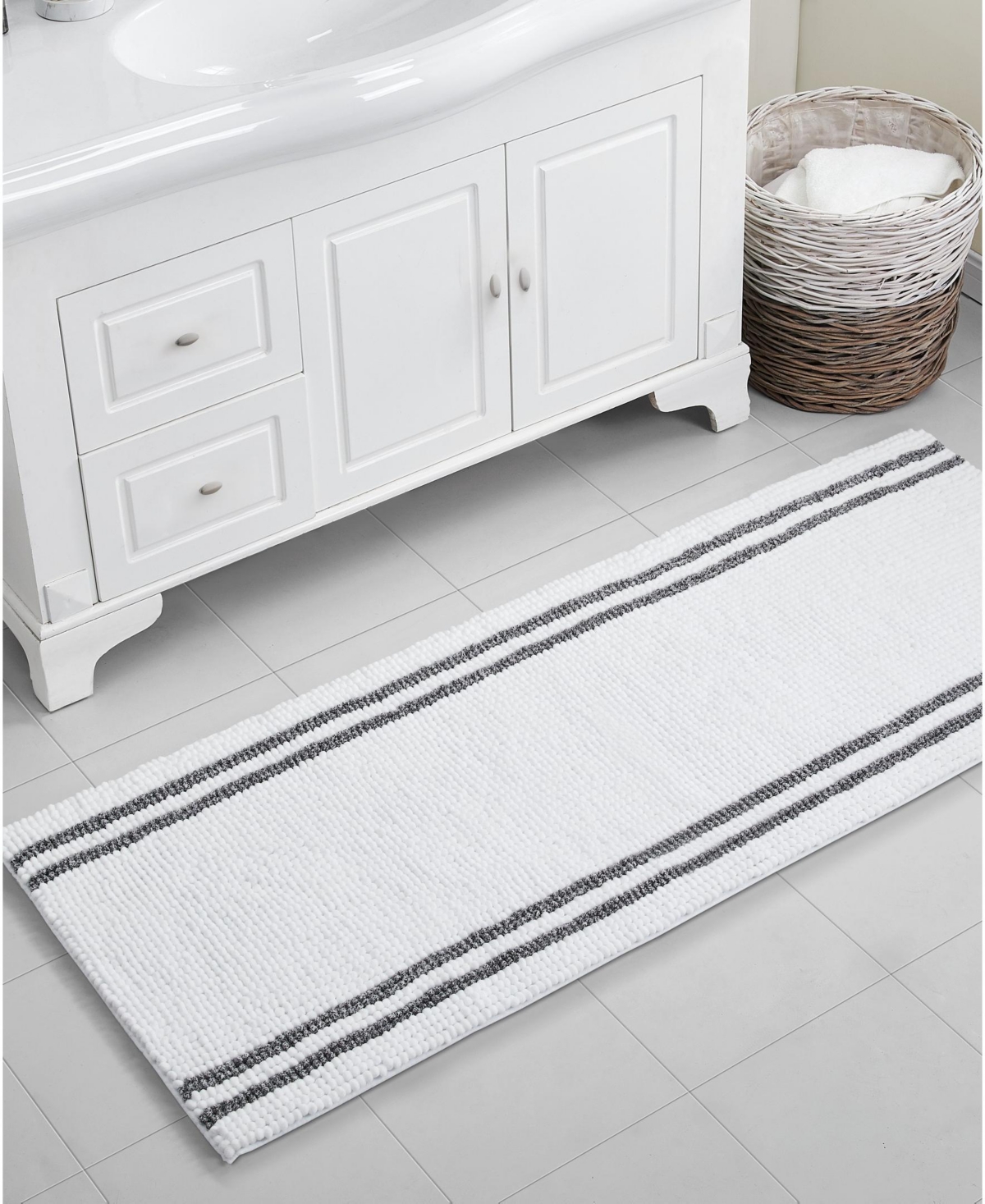 Vcny Home Stripe Noodle 24" X 60" Bath Rug In White,charcoal