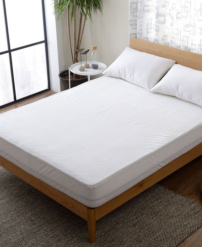 Cheer Collection - Velvet Plush Waterproof Mattress Protector - Queen