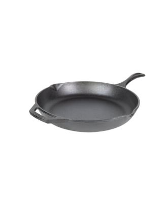 s Selling Lodge's Space-Efficient Cast-Iron Skillet $10