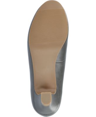 Women's Luu Round Toe Pumps