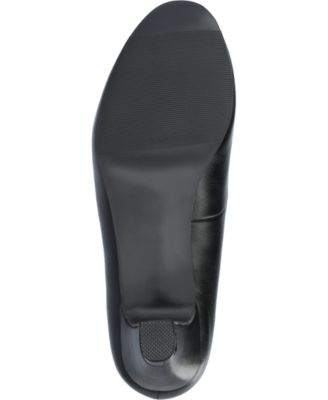 Women's Luu Round Toe Pumps