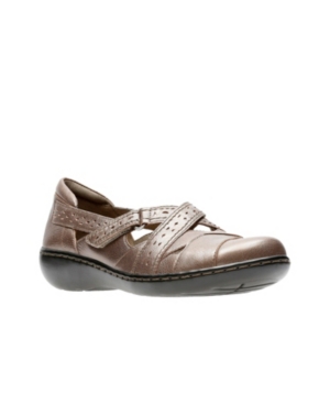 image of Clarks Collection Women-s Ashland Spin Q Shoes Women-s Shoes