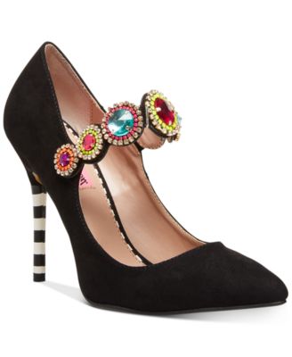 betsey johnson black pumps