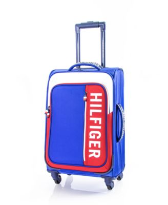 tommy hilfiger carry on luggage size