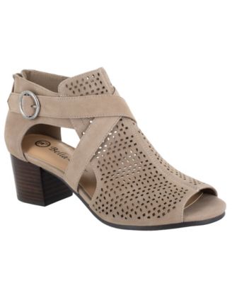 bella vita delaney block heel sandals