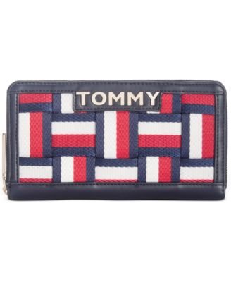 tommy hilfiger lunch box