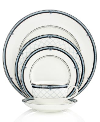Royal Doulton - "Countess" 5 Piece Place Setting