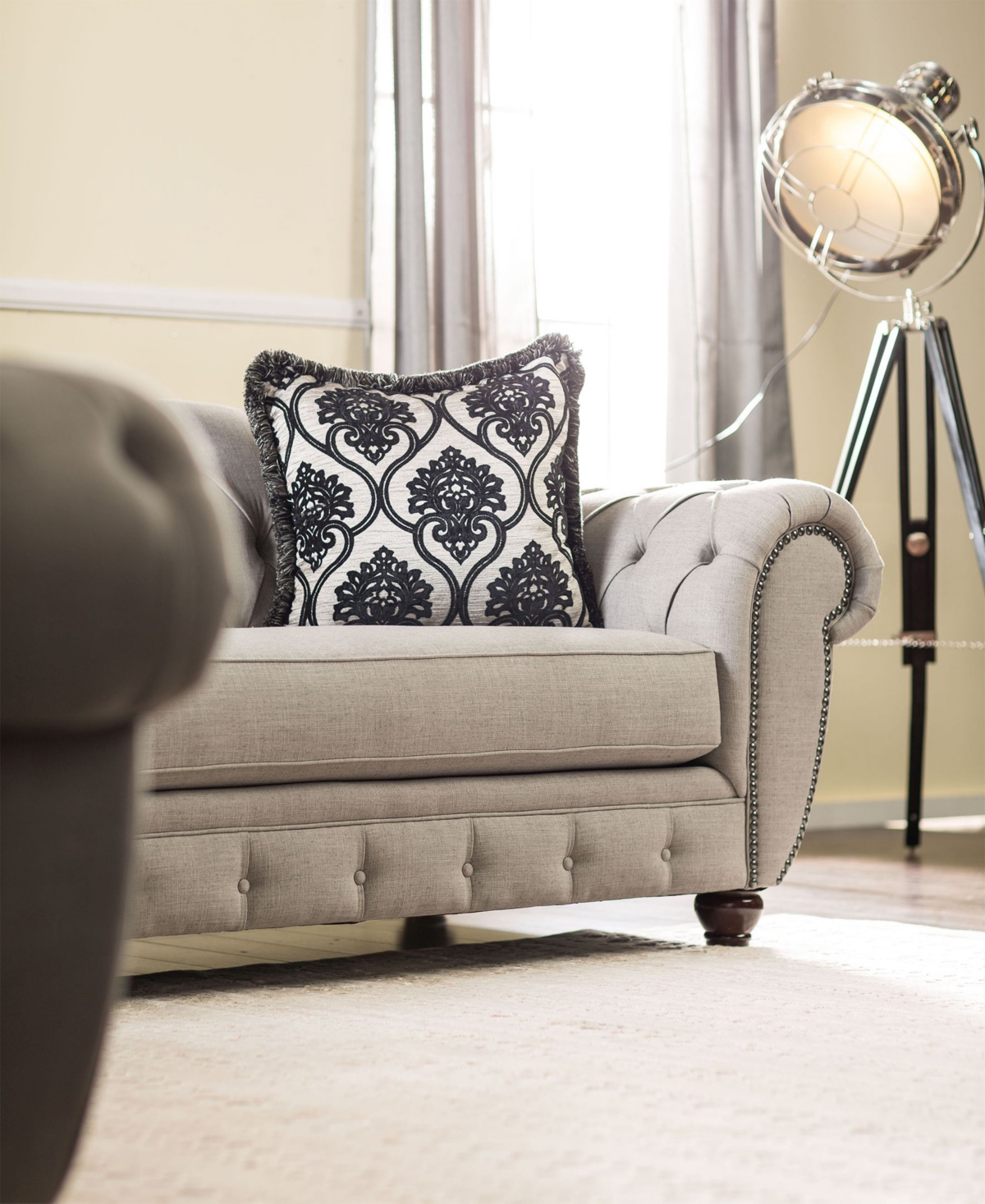 Furniture of America Vaeda Upholstered Love Seat