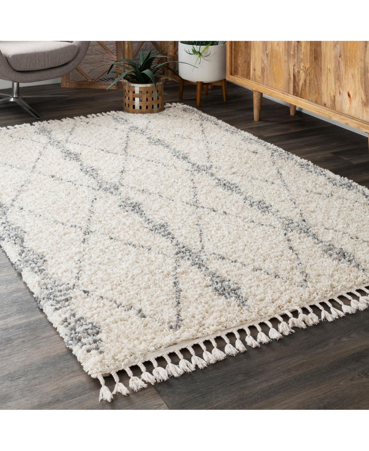 nuLoom Ellis Selah DiamondArea Rug - Beige