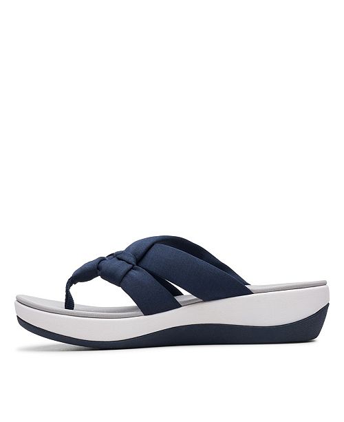 grey dress with pink shoes