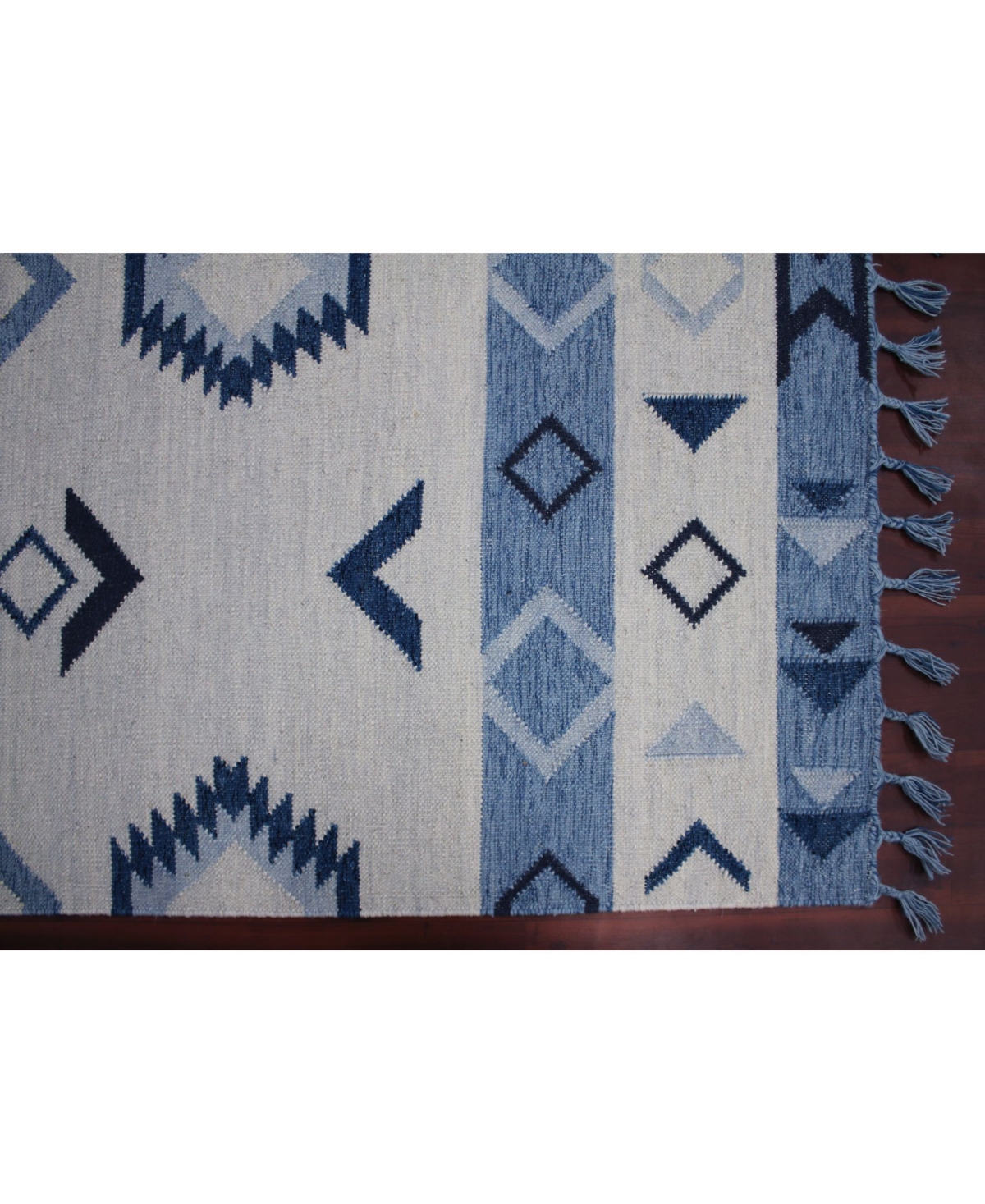 Amer Rugs Artifacts Ari-14Area Rug - Mist