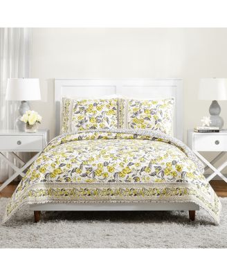 yellow quilt bedding