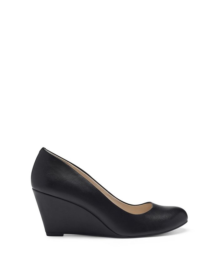 Jessica simpson suzanna wedge pump deals