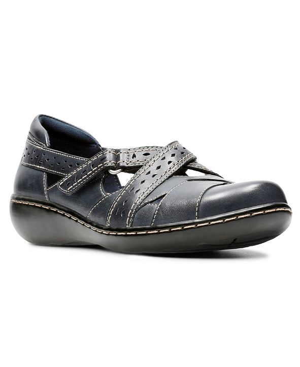 Clarks Collection Women's Ashland Spin Q Shoes & Reviews - Women - Macy's