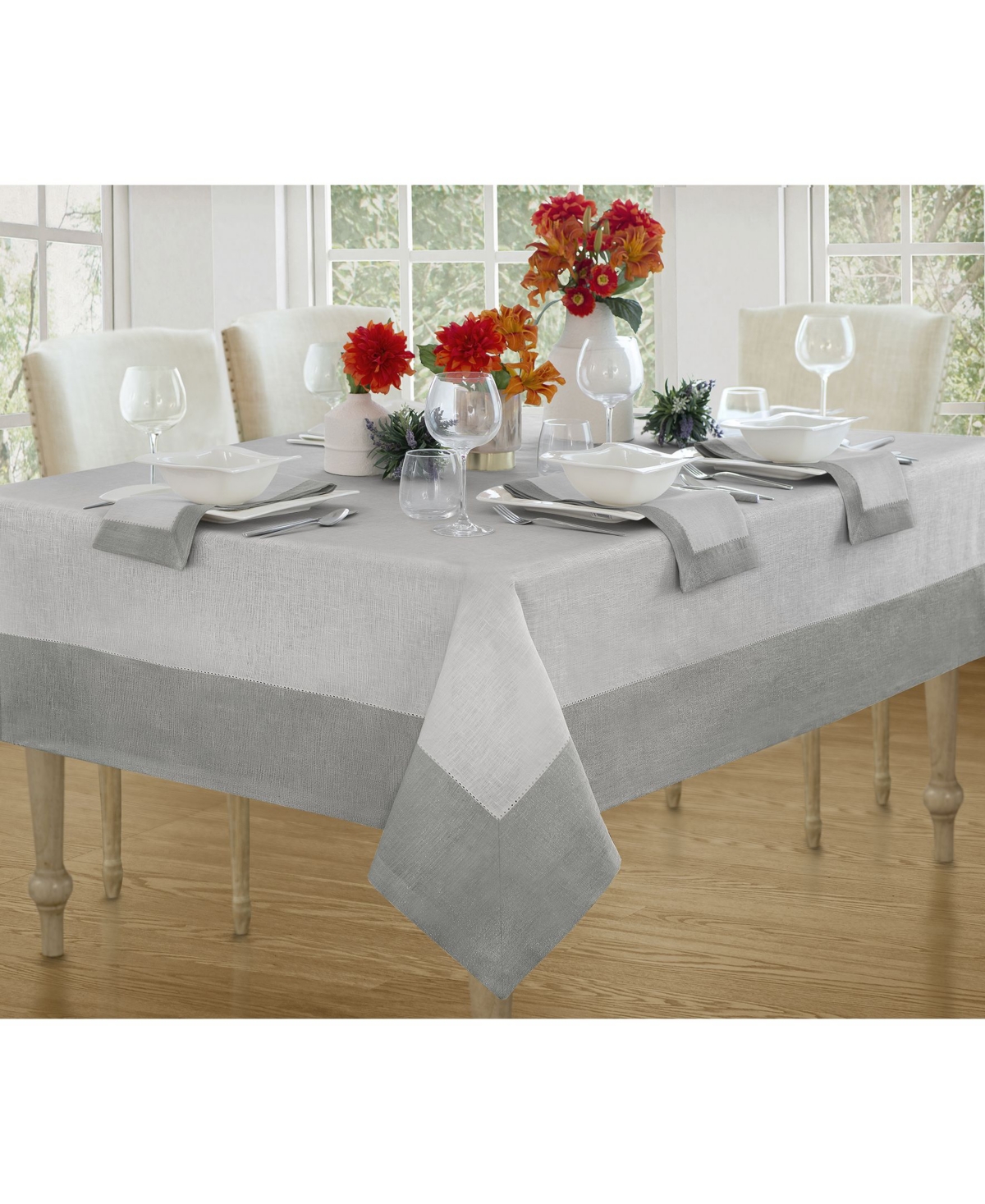 Villeroy & Boch New Wave Metallic Border Linen Tablecloth, 70" Round In Gray,silver
