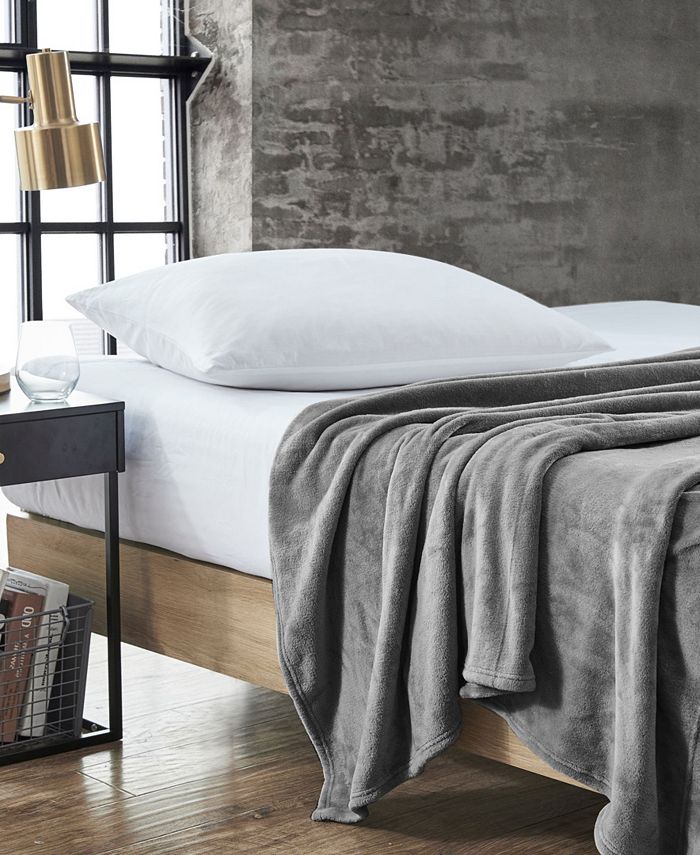 Cole Solid Ultra Soft Plush Twin Blanket & Reviews Blankets