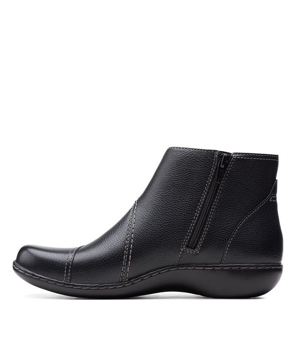clarks bootie shoes